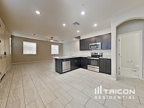 12586 W Roy Rogers Rd in Peoria, AZ - Building Photo - Building Photo