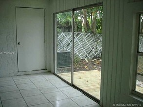 1231 Seaview-Unit -3F in North Lauderdale, FL - Foto de edificio - Building Photo
