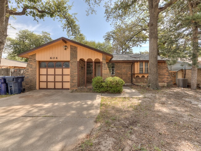 property at 604 Greenvale Rd
