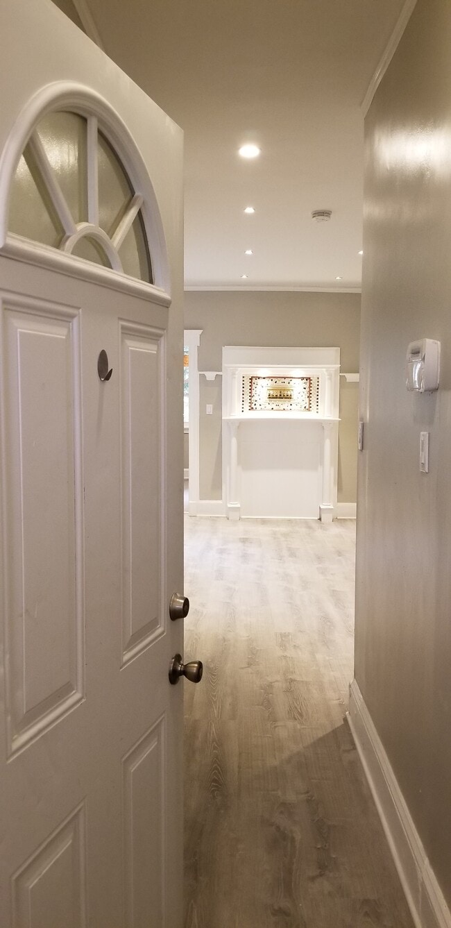 24 Mission St in Montclair, NJ - Building Photo - Building Photo