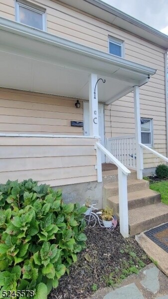 15 1st Ave in Raritan, NJ - Building Photo