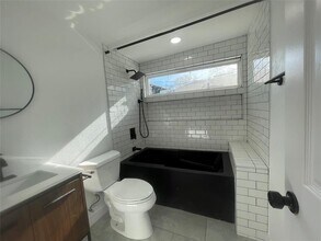 1403 Newfield Ln in Austin, TX - Building Photo - Building Photo