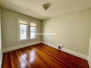 101 Heath St, Unit 2 in Somerville, MA - Building Photo - Building Photo