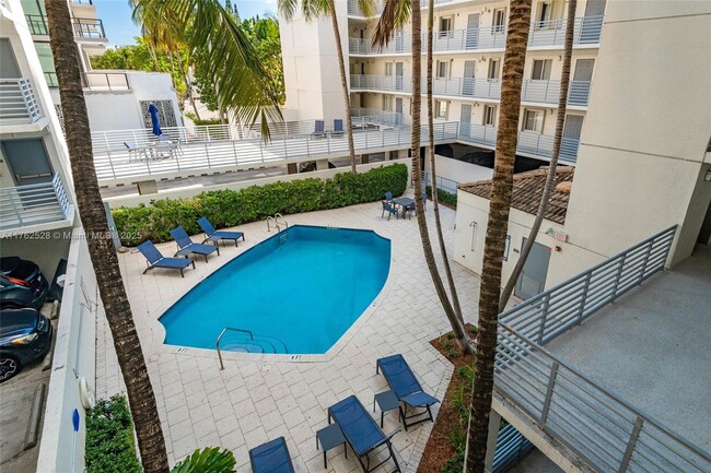 property at 1401 Bay Rd