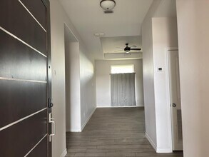 6002 Amir Dr in Laredo, TX - Building Photo - Building Photo