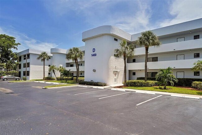 1460 Sheridan St in Hollywood, FL - Building Photo - Building Photo