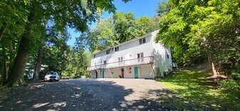 1730 Farmington Ave in Farmington, CT - Building Photo