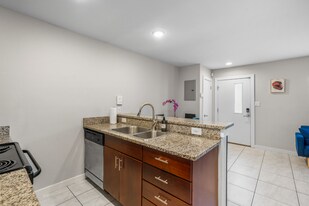 202 N Fremont Ave in Tampa, FL - Building Photo