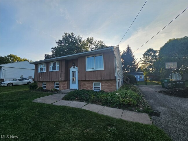 property at 14780 Cedarwood Ct