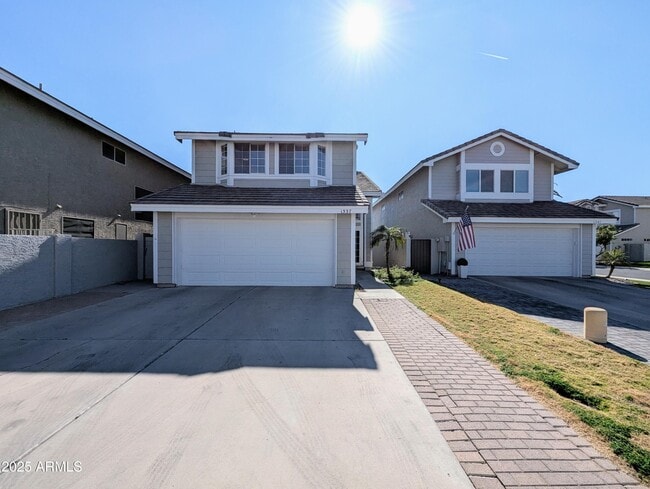 1337 W Windrift Way in Gilbert, AZ - Building Photo - Building Photo