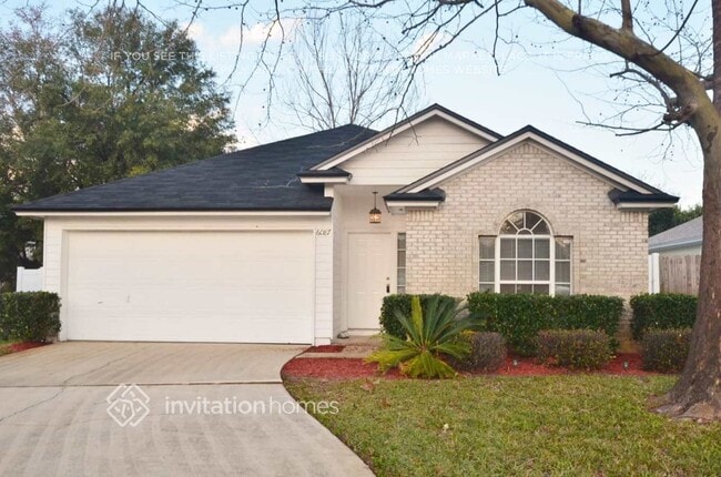 6087 Alpenrose Ave in Jacksonville, FL - Building Photo - Building Photo