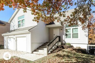 4520 NE Webster Dr in Lee's Summit, MO - Foto de edificio - Building Photo