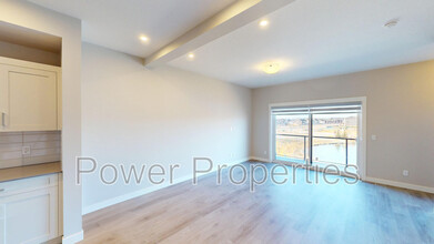 55-3155 Lucas Way NW in Calgary, AB - Building Photo - Building Photo