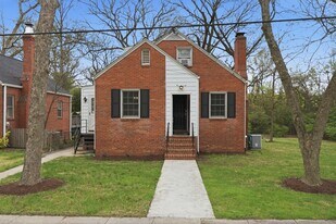 6701 Rhode Island Ave in College Park, MD - Building Photo