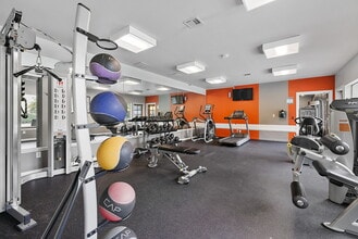 Cedar Terrace in Bellevue, WA - Foto de edificio - Building Photo