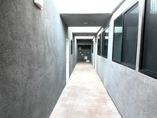 19421 Ventura Blvd in Los Angeles, CA - Foto de edificio - Building Photo