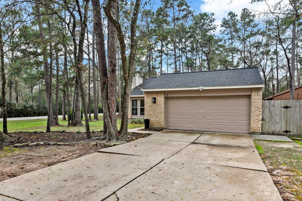 1 Yewleaf Rd in Spring, TX - Building Photo