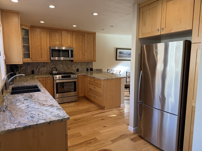 property at 2833 Kinnickinnick Rd