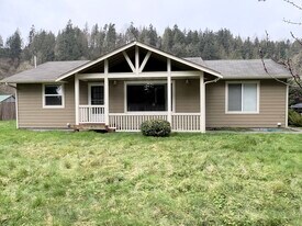 14714 176th St E in Orting, WA - Building Photo