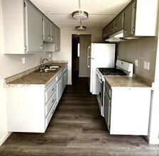 The Timbers Apartments in West Sacramento, CA - Building Photo - Building Photo