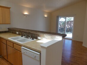 38979 Jerger St in Sandy, OR - Building Photo - Building Photo