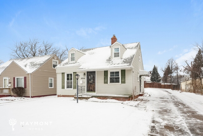 16315 Westview Ave in Cleveland, OH - Foto de edificio - Building Photo