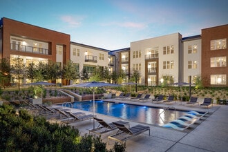 Bexley Landing in Euless, TX - Foto de edificio - Building Photo