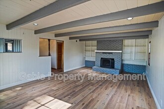 16230 Sierra Hwy in Canyon Country, CA - Building Photo - Building Photo