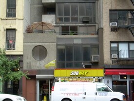 926 Second Ave in New York, NY - Building Photo