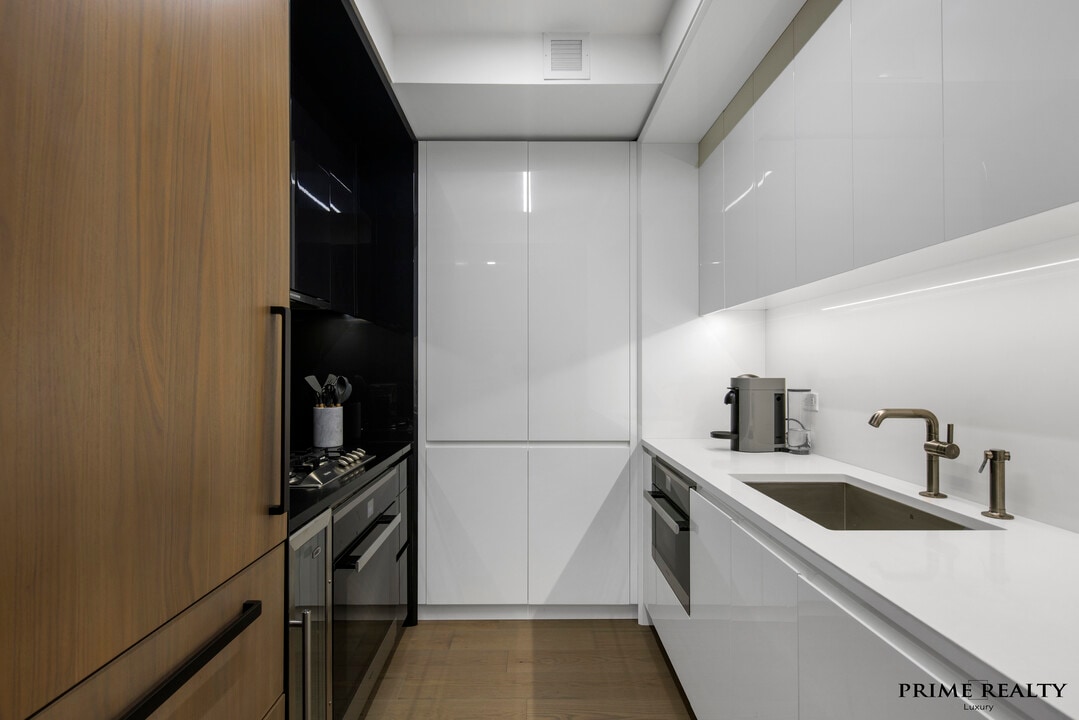 196 Orchard St, Unit 6K in New York, NY - Foto de edificio