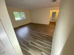 2060 Newmark Dr in Deltona, FL - Building Photo - Building Photo