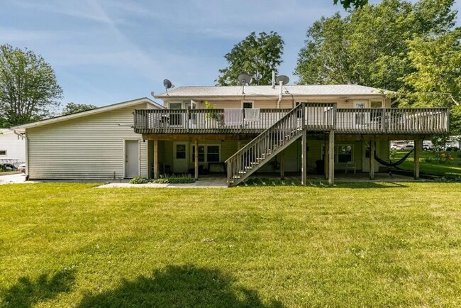 503 8th St NW in Mount Vernon, IA - Building Photo - Building Photo