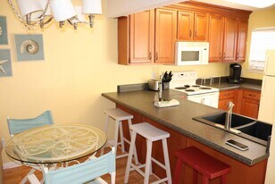 375 Bluefish Dr in Fort Walton Beach, FL - Building Photo