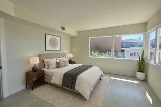 233 6th St in Manhattan Beach, CA - Foto de edificio - Building Photo