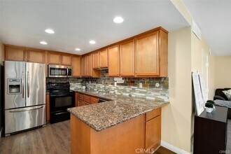 31909 Cam Del Cielo, Unit 11 in Bonsall, CA - Foto de edificio - Building Photo