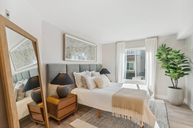 Haven Poway in Poway, CA - Foto de edificio - Building Photo