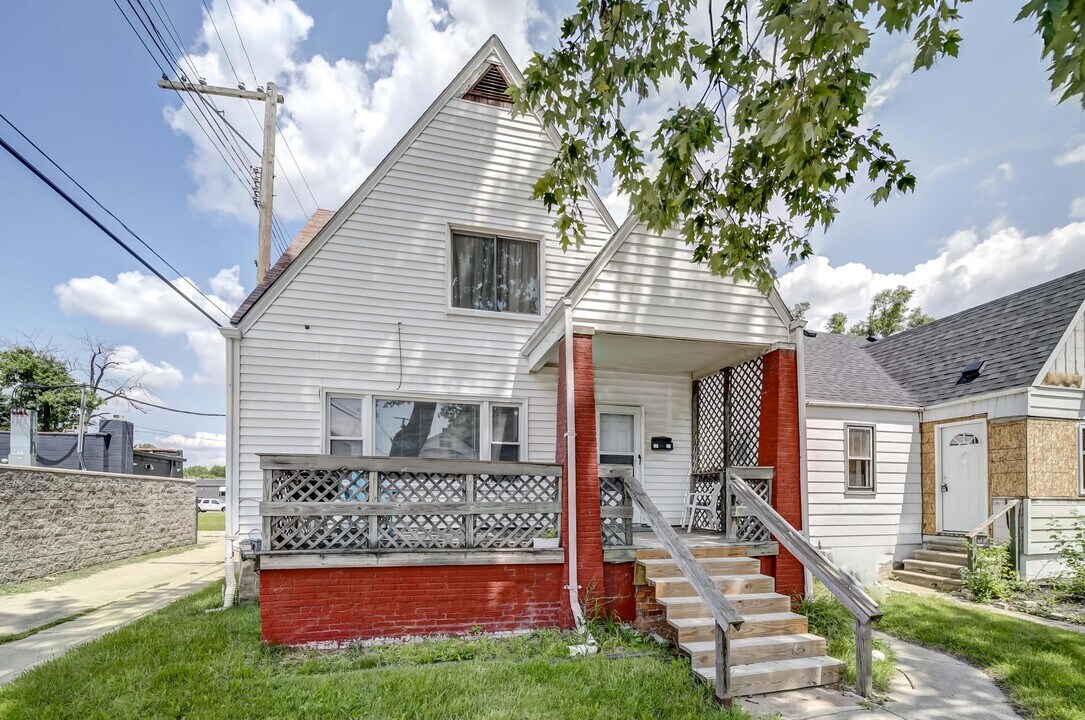 27 E Milton Ave in Hazel Park, MI - Building Photo