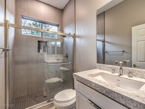 26 Hunt Valley Trail in Henderson, NV - Foto de edificio - Building Photo