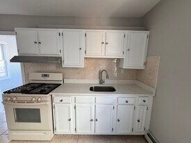 8510 5th Ave in North Bergen, NJ - Building Photo