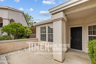51 Tulip Tree Cir in Sacramento, CA - Building Photo - Building Photo