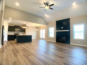 413 Ayden Ln in Clarksville, TN - Building Photo - Building Photo