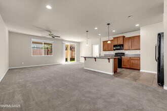 7023 Cinder Village Dr in Sparks, NV - Foto de edificio - Building Photo