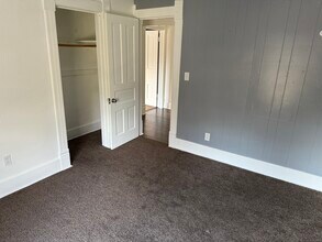 1041 W 2nd St in Janesville, WI - Building Photo - Building Photo