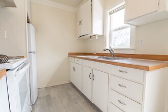 3424 NE 79th Ave in Portland, OR - Building Photo - Building Photo