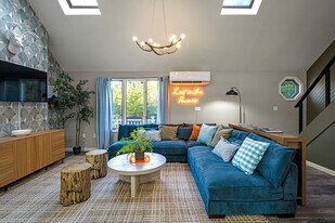 789 Clearview Dr in Long Pond, PA - Building Photo