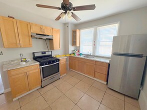196 Sherman St, Unit 3 in Cambridge, MA - Building Photo - Building Photo