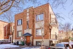 4486 Édouard-Montpetit Boul in Montréal, QC - Building Photo