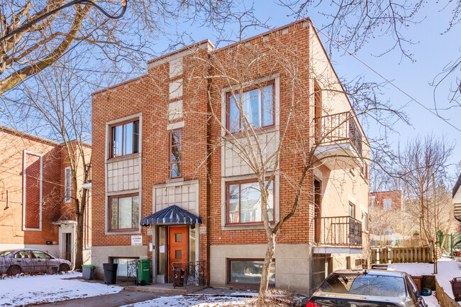 4486 Édouard-Montpetit Boul in Montréal, QC - Building Photo - Primary Photo