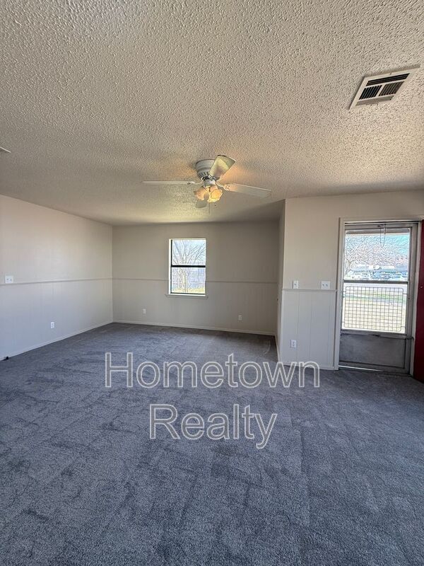 5 W Farrall St in Shawnee, OK - Building Photo - Building Photo