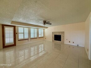 1301 Tierra Roja St in El Paso, TX - Building Photo - Building Photo